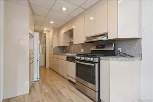 33 Dartmouth St, Valley Stream, NY 11581 - Photo 11