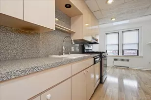 33 Dartmouth St, Valley Stream, NY 11581 - Photo 13