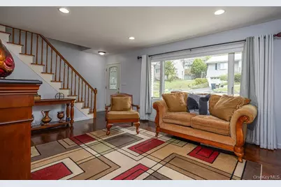 9 Durham Road, White Plains, NY 10607 - Photo 13