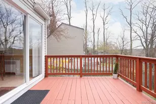 9 Durham Rd, White Plains, NY 10607 - Photo 9