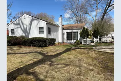 8 Dee Place, Huntington Station, NY 11746 - Photo 13