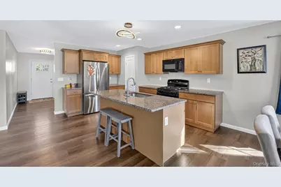 202 Ridgeline Drive, Poughkeepsie, NY 12603 - Photo 11