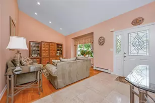 353 Thrift St, Ronkonkoma, NY 11779 - Photo 5