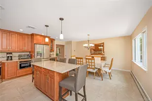 353 Thrift St, Ronkonkoma, NY 11779 - Photo 13