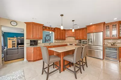 353 Thrift Street, Ronkonkoma, NY 11779 - Photo 3
