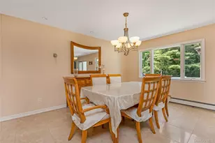 353 Thrift St, Ronkonkoma, NY 11779 - Photo 7