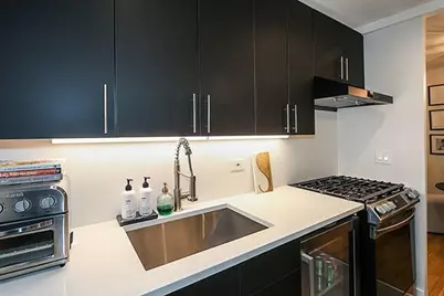 18 Edwards #2B, Roslyn Heights, NY 11577 - Photo 15