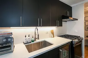 18 Edwards, Roslyn Heights, NY 11577 - Photo 15