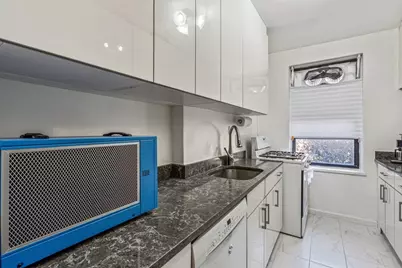 67-40 Yellowstone Boulevard #3B, Forest Hills, NY 11375 - Photo 3