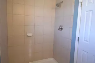 9963 Lockwood Ct, Howard Beach, NY 11414 - Photo 13