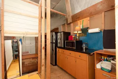 246 Weyman Avenue, New Rochelle, NY 10805 - Photo 23