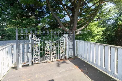 246 Weyman Avenue, New Rochelle, NY 10805 - Photo 11