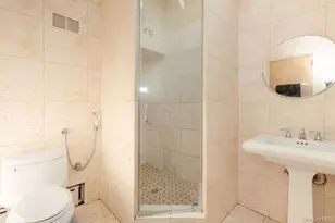 246 Weyman Ave, New Rochelle, NY 10805 - Photo 29