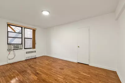 141-05 Pershing Crescent #117, Briarwood, NY 11435 - Photo 11