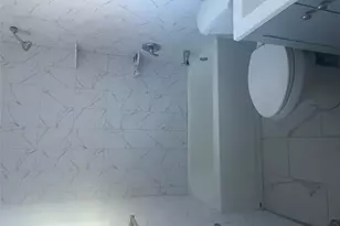 104-28 114th St, Richmond Hill, NY 11419 - Photo 3