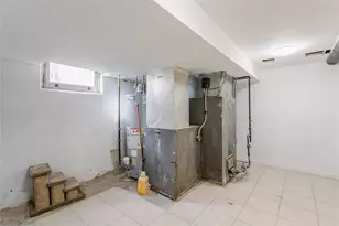 32-12 208th St, Bayside, NY 11361 - Photo 21