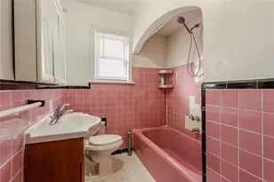 32-12 208th St, Bayside, NY 11361 - Photo 11