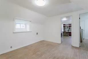 32-12 208th St, Bayside, NY 11361 - Photo 15