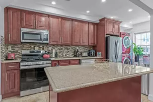 172-09 Sayres Ave, Jamaica, NY 11433 - Photo 7