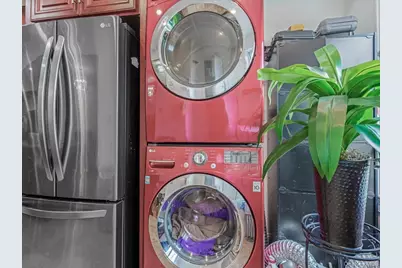 17209 Sayres Avenue, Jamaica, NY 11433 - Photo 9