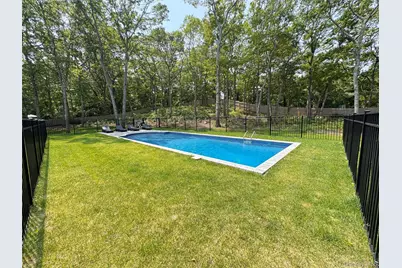 3 Debbie Trail, Hampton Bays, NY 11946 - Photo 5