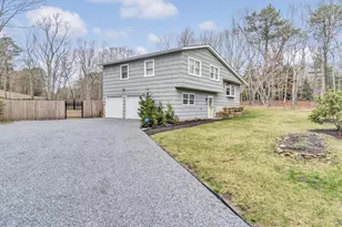 3 Debbie Trail, Hampton Bays, NY 11946 - Photo 5