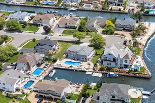 22 Viking Dr, West Islip, NY 11795 - Photo 47