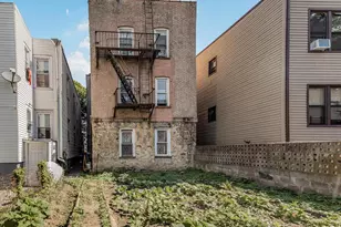 756 E 225th St, Bronx, NY 10466 - Photo 7