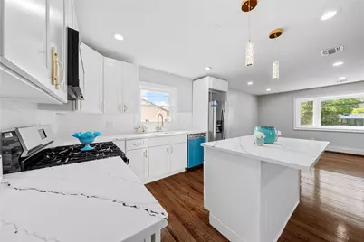 38 Moffitt Boulevard, East Islip, NY 11730 - Photo 5