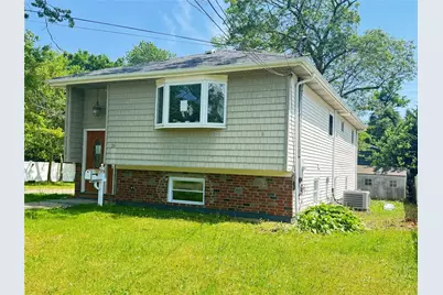 38 Moffitt Boulevard, East Islip, NY 11730 - Photo 21