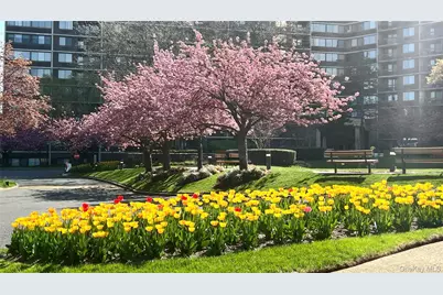 2 Bay Club Drive #10B, Bayside, NY 11360 - Photo 21