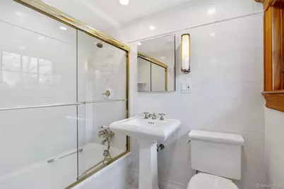 127 #1 Beverly Road, Douglaston, NY 11363 - Photo 31