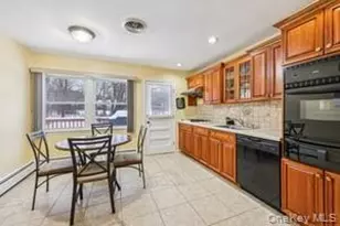 14 Westlyn Dr, Bardonia, NY 10954 - Photo 11