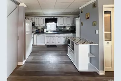 9 Reinhart Court, Melville, NY 11747 - Photo 9