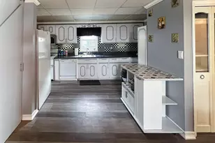 9 Reinhart Ct, Melville, NY 11747 - Photo 9