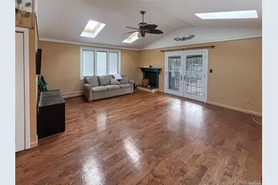 9 Reinhart Court, Melville, NY 11747 - Photo 15