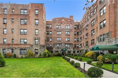 4784 Boston Post Road #C41, Pelham, NY 10803 - Photo 11