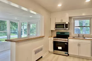 257 Union Ave, Patchogue, NY 11772 - Photo 5