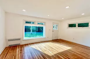 257 Union Ave, Patchogue, NY 11772 - Photo 3