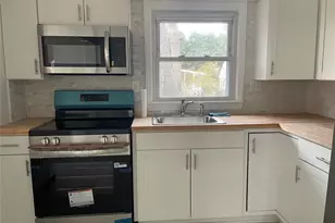 257 Union Ave, Patchogue, NY 11772 - Photo 11