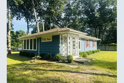 257 Union Avenue, Patchogue, NY 11772 - Photo 13