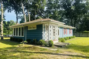 257 Union Ave, Patchogue, NY 11772 - Photo 13