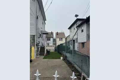 15539 115th Drive, Jamaica, NY 11434 - Photo 9