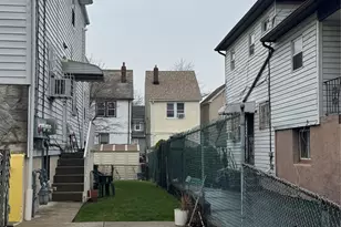 155-39 115th Dr, Jamaica, NY 11434 - Photo 9