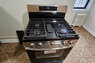 590 E 3rd St, Mount Vernon, NY 10553 - Photo 5