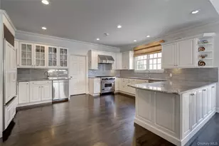 11 Morgan Ln, Locust Valley, NY 11560 - Photo 13