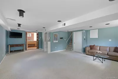 16 Van Orden Avenue, Suffern, NY 10901 - Photo 15