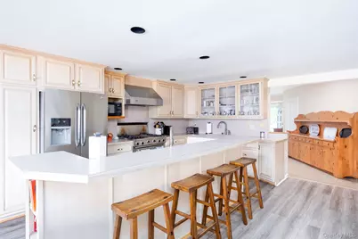 60A Union Avenue, Center Moriches, NY 11934 - Photo 7