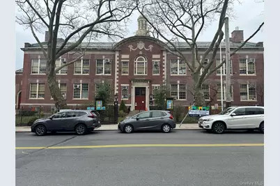 241-20 Northern Boulevard #1M, Douglaston, NY 11362 - Photo 21