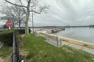 241-20 Northern Blvd, Douglaston, NY 11362 - Photo 17